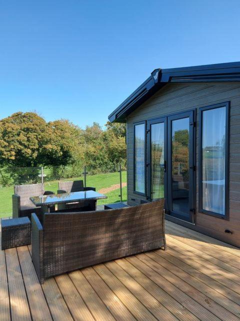 Caplor Glamping & Lodges Hereford Exterior photo